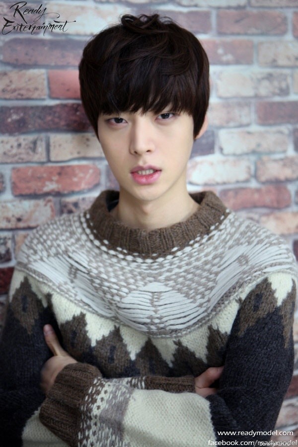 Full Ahn Jae Hyeon filmography who acted in the TV series Blood.