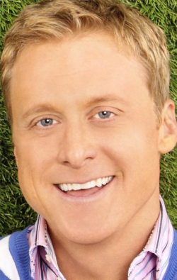 Full Alan Tudyk filmography who acted in the TV series Suburgatory.