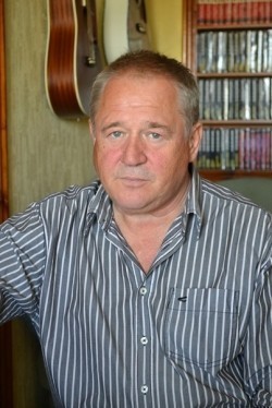 Full Anatoliy Uzdenskiy filmography who acted in the TV series Samozvanka (mini-serial).
