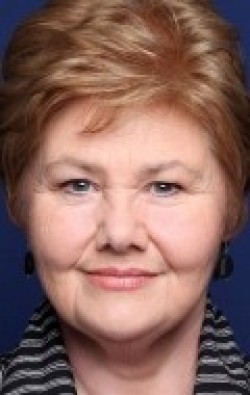 Full Annette Badland filmography who acted in the TV series Cutting It  (serial 2002 - ...).