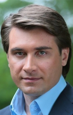 Full Artem Anchukov filmography who acted in the TV series Starsheklassniki (serial 2006 - 2010).