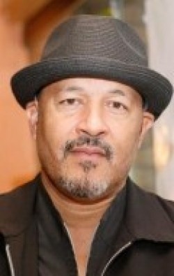 Full Clark Johnson filmography who acted in the TV series Alpha House.