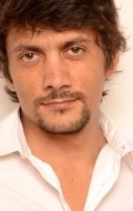 Full Daniel Holguin filmography who acted in the TV series Punta Escarlata.