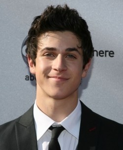Full David Henrie filmography who acted in the TV series Method & Red.