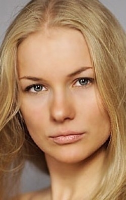 Full Elena Aroseva filmography who acted in the TV series Proklyatyiy ray 2 (serial).