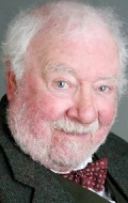 Full Freddie Jones filmography who acted in the TV series All Creatures Great and Small.