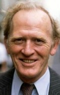 Full Gordon Jackson filmography who acted in the TV series Noble House.