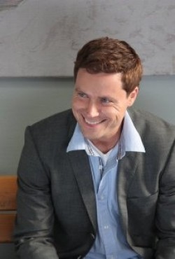 Full Greg Poehler filmography who acted in the TV series Welcome to Sweden.