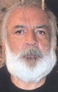 Full Gustavo Angarita filmography who acted in the TV series La casa de las dos palmas.