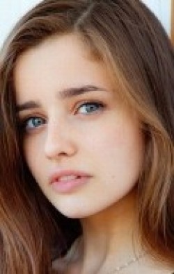 Full Holly Earl filmography who acted in the TV series Touching Evil.