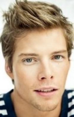 Full Hunter Parrish filmography who acted in the TV series Weeds.