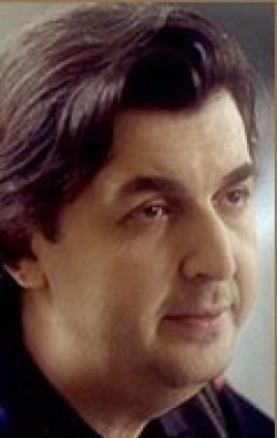 Full Igor Zolotovitsky filmography who acted in the TV series Tsyiganochka s vyihodom (serial).
