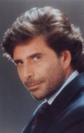 Full Jorge Martinez filmography who acted in the TV series Rompeportones.