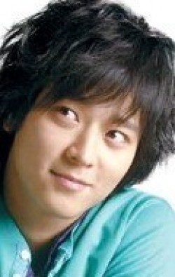 Full Kang Dong-won filmography who acted in the TV series Wi-poong-dang-dang Geu-nyeo.