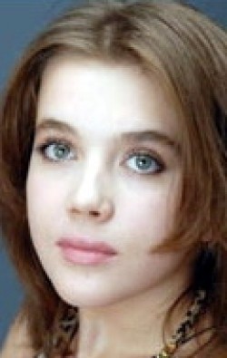 Full Ludmila Svitova filmography who acted in the TV series Yablonevyiy sad (mini-serial).
