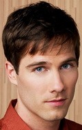 Full Luke Macfarlane filmography who acted in the TV series Brothers & Sisters.