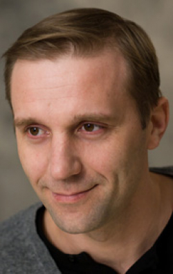 Full Maksim Bityukov filmography who acted in the TV series Po lezviyu britvyi (mini-serial).
