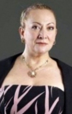 Full Maria Cristina Galvez filmography who acted in the TV series La Tormenta.