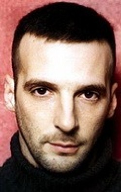 Full Mathieu Kassovitz filmography who acted in the TV series Apocalypse - La 2ème guerre mondiale.