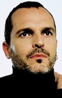 Full Miguel Bose filmography who acted in the TV series Il segreto del Sahara.