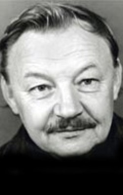 Full Mikhail Kononov filmography who acted in the TV series Bolshaya peremena (mini-serial).