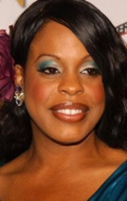 Full Niecy Nash filmography who acted in the TV series Do Not Disturb.