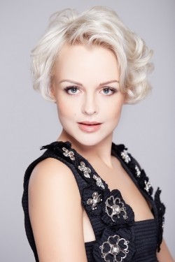 Full Olga Lukyanenko filmography who acted in the TV series Poroh i drob (serial).