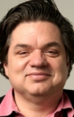 Full Oliver Platt filmography who acted in the TV series The Big C.