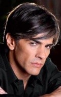 Full Pablo Echarri filmography who acted in the TV series Hechizada.