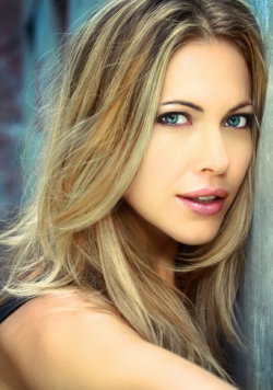 Full Pascale Hutton filmography who acted in the TV series Arctic Air.