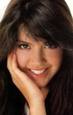 Full Phoebe Cates filmography who acted in the TV series Heart of Dixie.