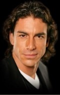 Full Ricardo Chavez filmography who acted in the TV series Decisiones.