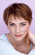Full Saskia Reeves filmography who acted in the TV series Island at War  (mini-serial).