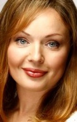 Full Tatyana Shitova filmography who acted in the TV series Sezon ohotyi 2 (serial).