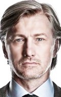 Full Ulf Friberg filmography who acted in the TV series De halvt dolda.