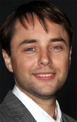 Full Vincent Kartheiser filmography who acted in the TV series Money.