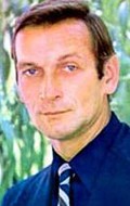 Full Vladimir Talashko filmography who acted in the TV series Lyudi i delfinyi.