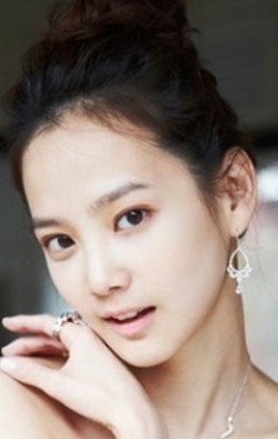 Full Yoon Seung Ah filmography who acted in the TV series The Sun and the Moon.
