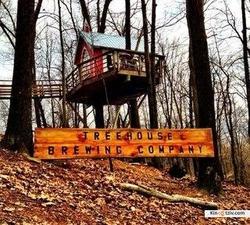 Treehouse Masters photo from the set.